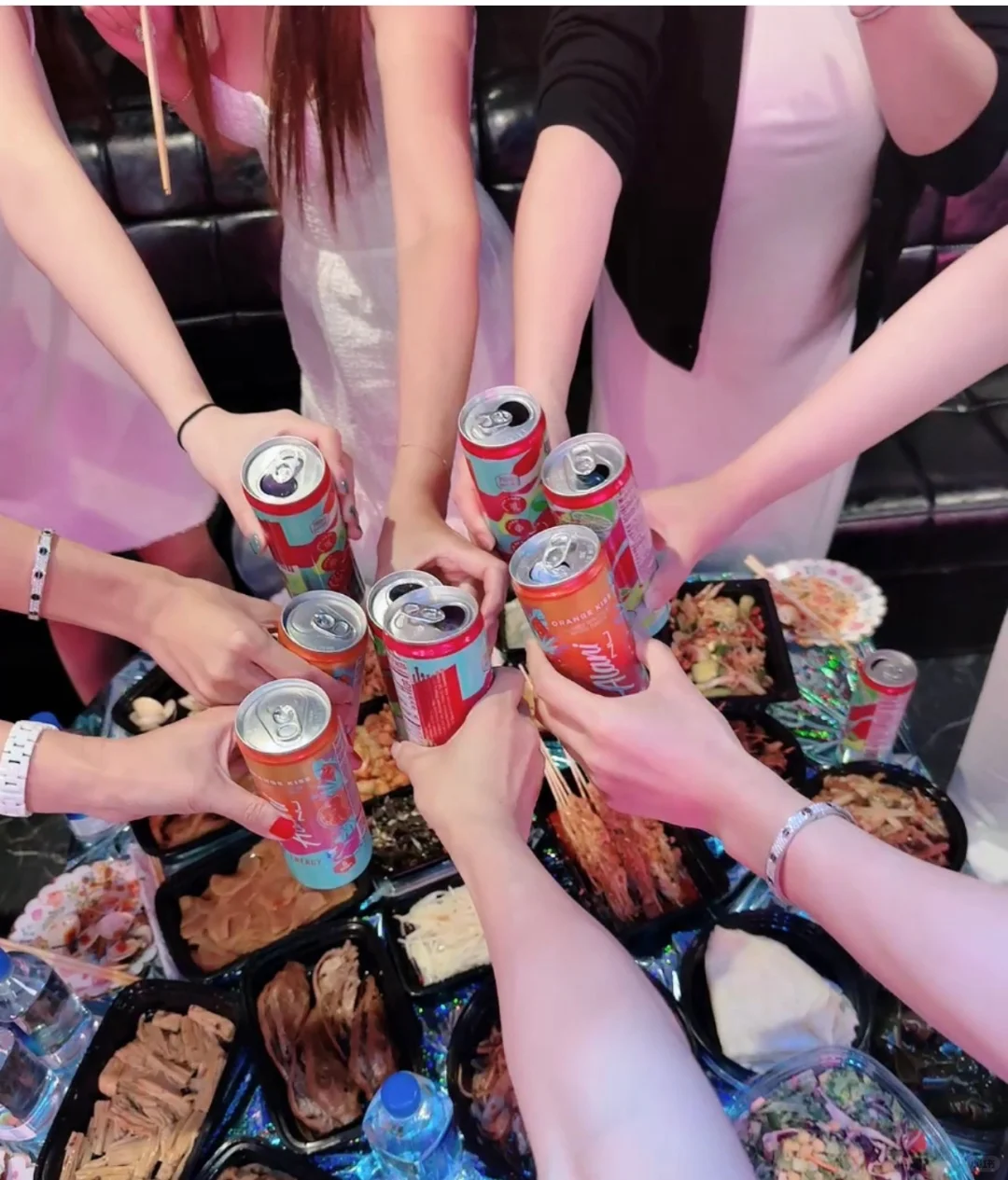 尔湾美少妇天团，女人至死是少女，哈哈哈哈