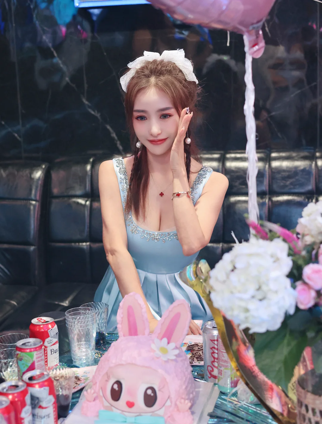 尔湾美少妇天团，女人至死是少女，哈哈哈哈