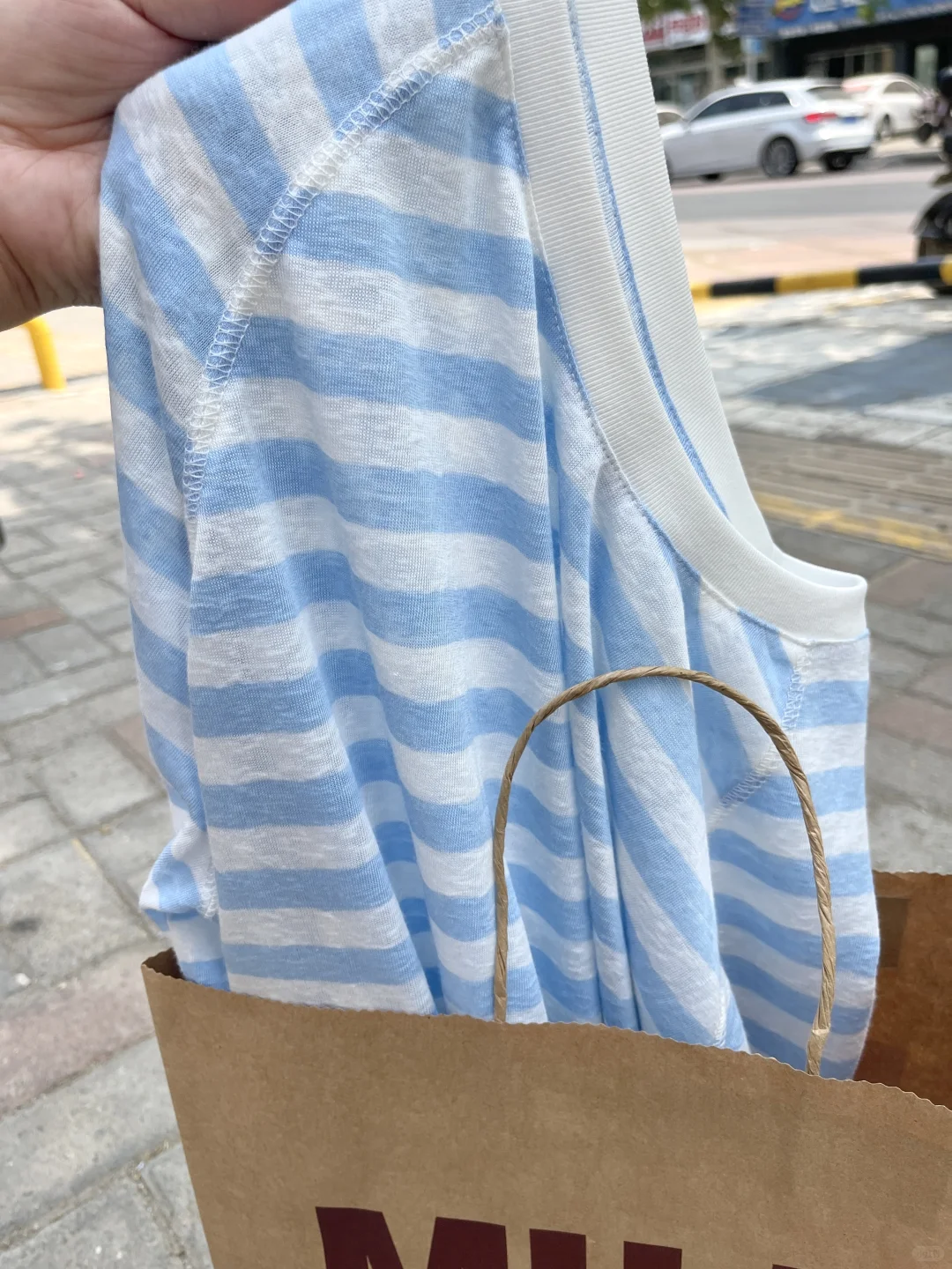 真的很爱这套穿搭海边度假穿它显白显瘦!