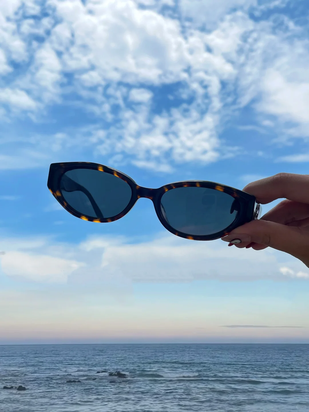 猫眼墨镜海边拍照好出片