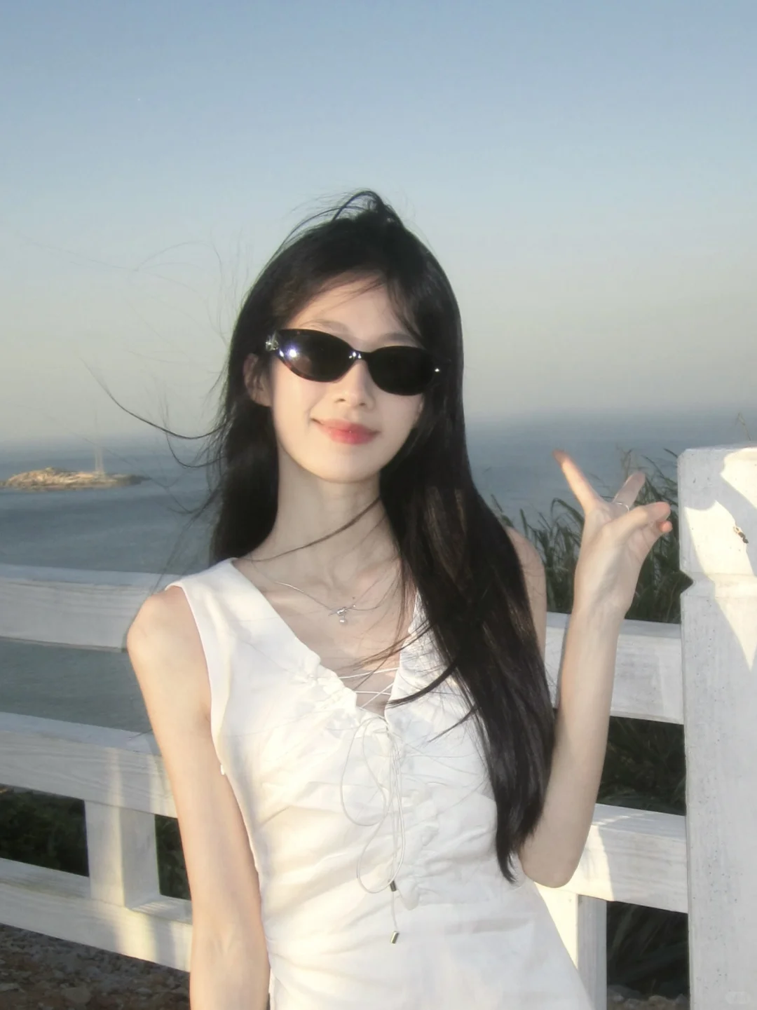 猫眼墨镜海边拍照好出片