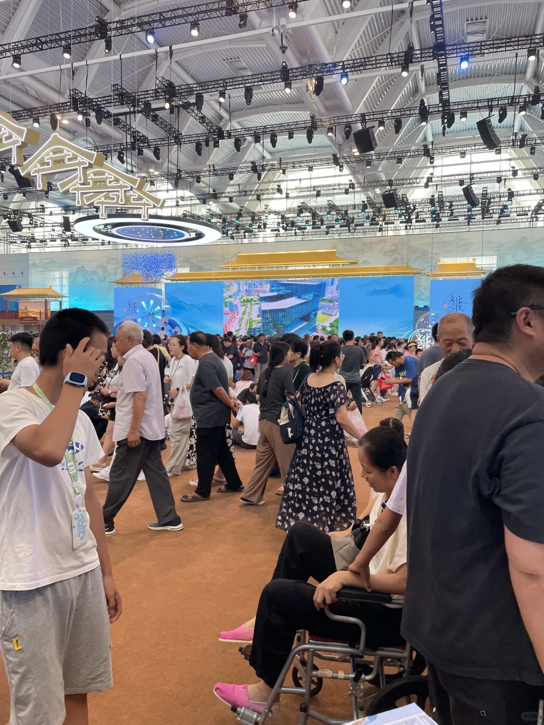 天津国展，市民达沃斯，人山人海