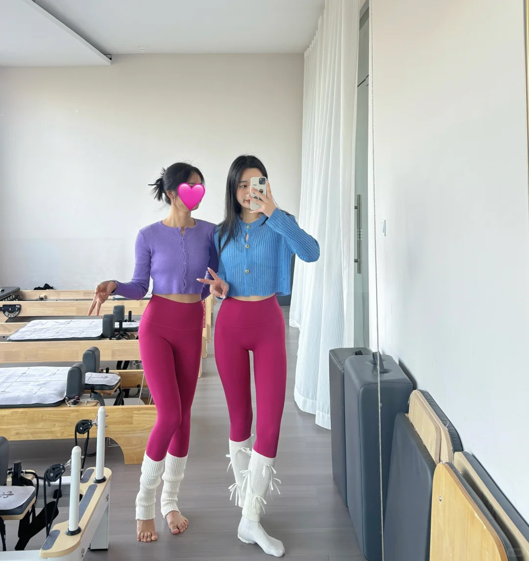 15套姐妹多巴胺瑜伽穿搭?瑜伽就这么穿！