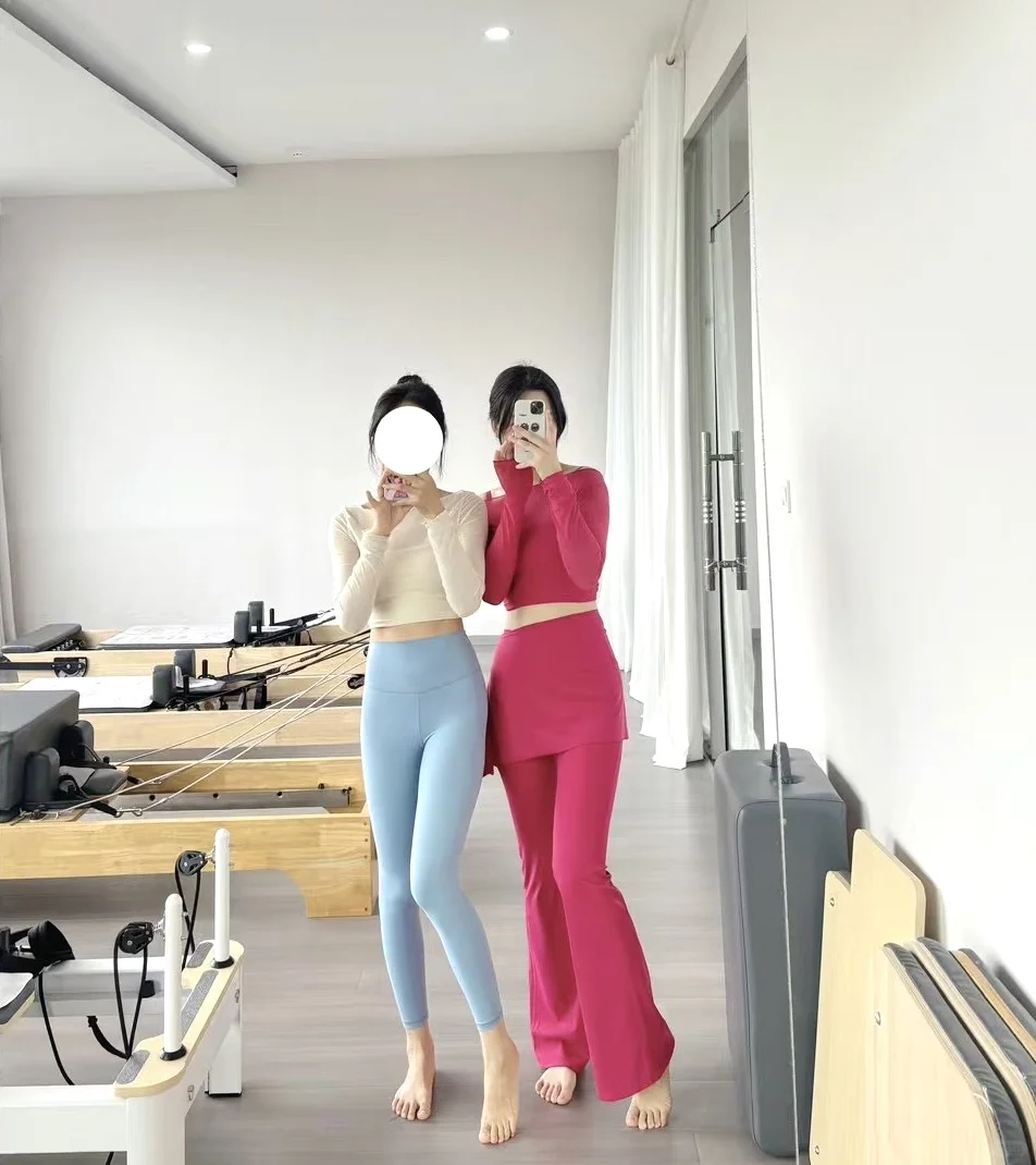 15套姐妹多巴胺瑜伽穿搭?瑜伽就这么穿！