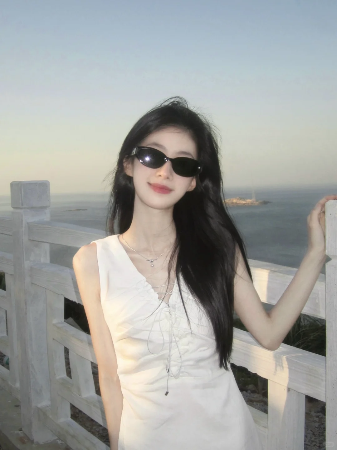 猫眼墨镜海边拍照好出片
