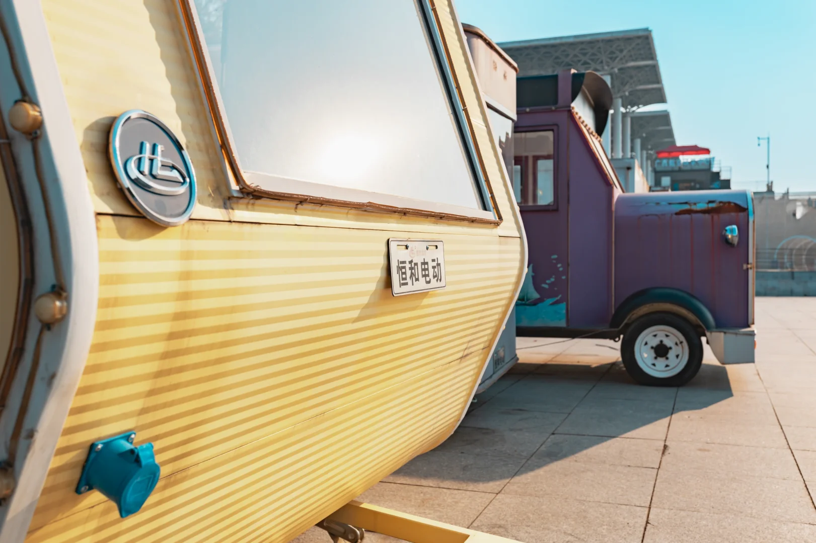 （21/100）久违的阳光，这里是会展中心?