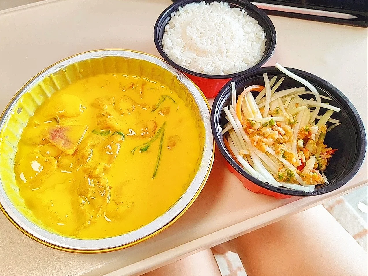 把瑜伽服焊在身上?