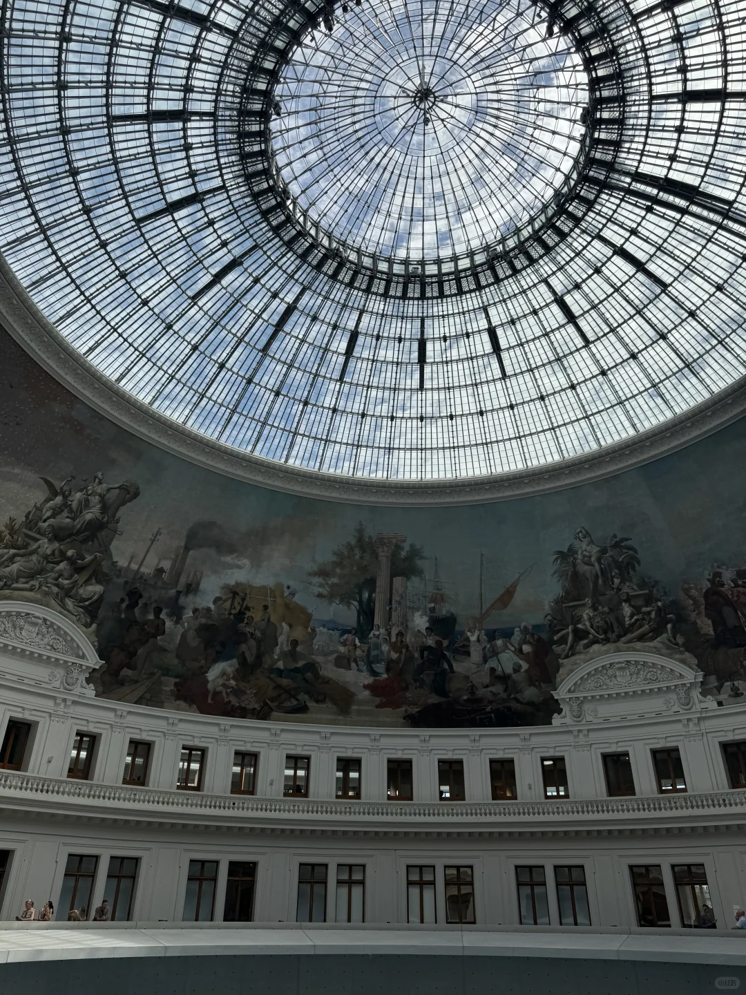 来巴黎看了这个清凉一夏的展