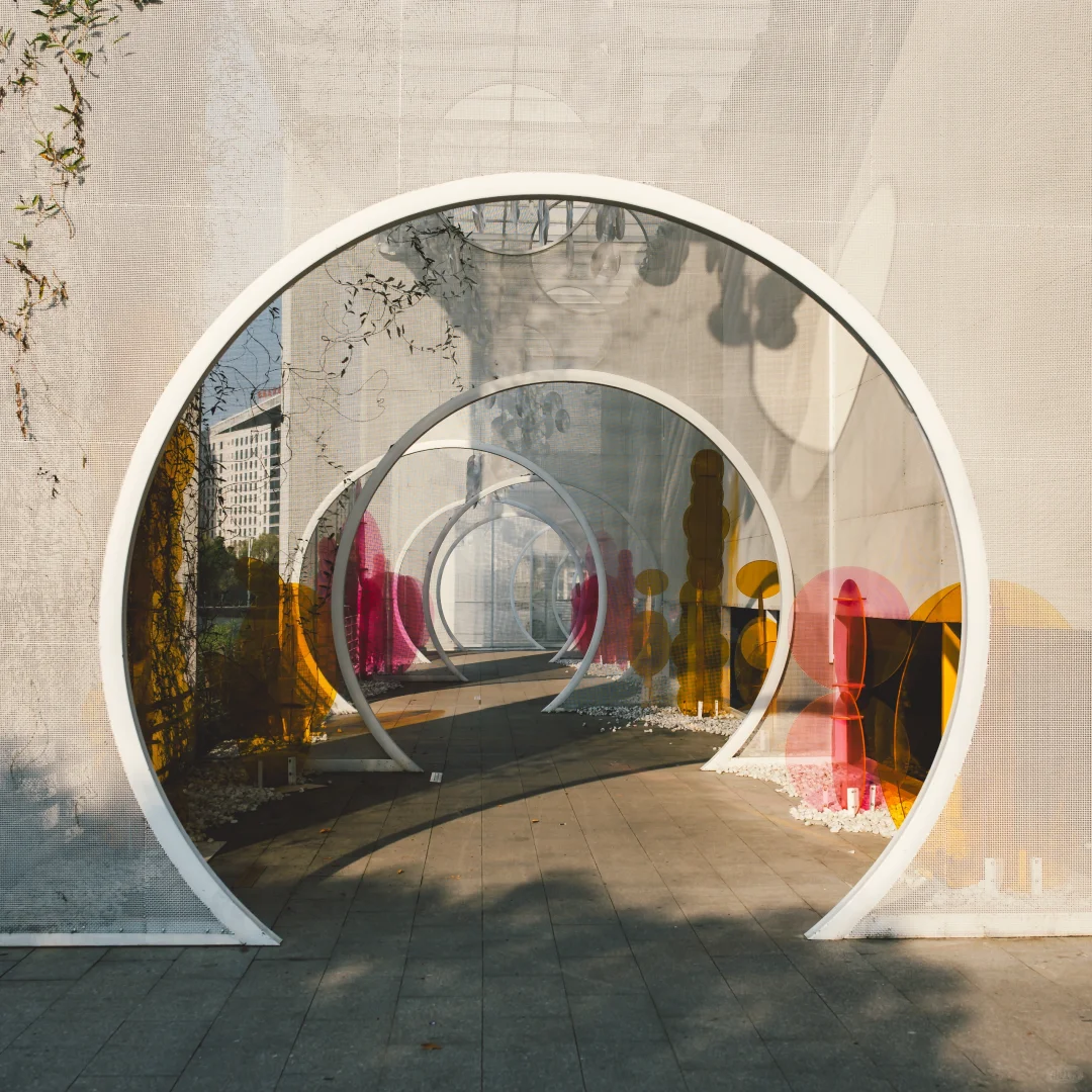 （21/100）久违的阳光，这里是会展中心?