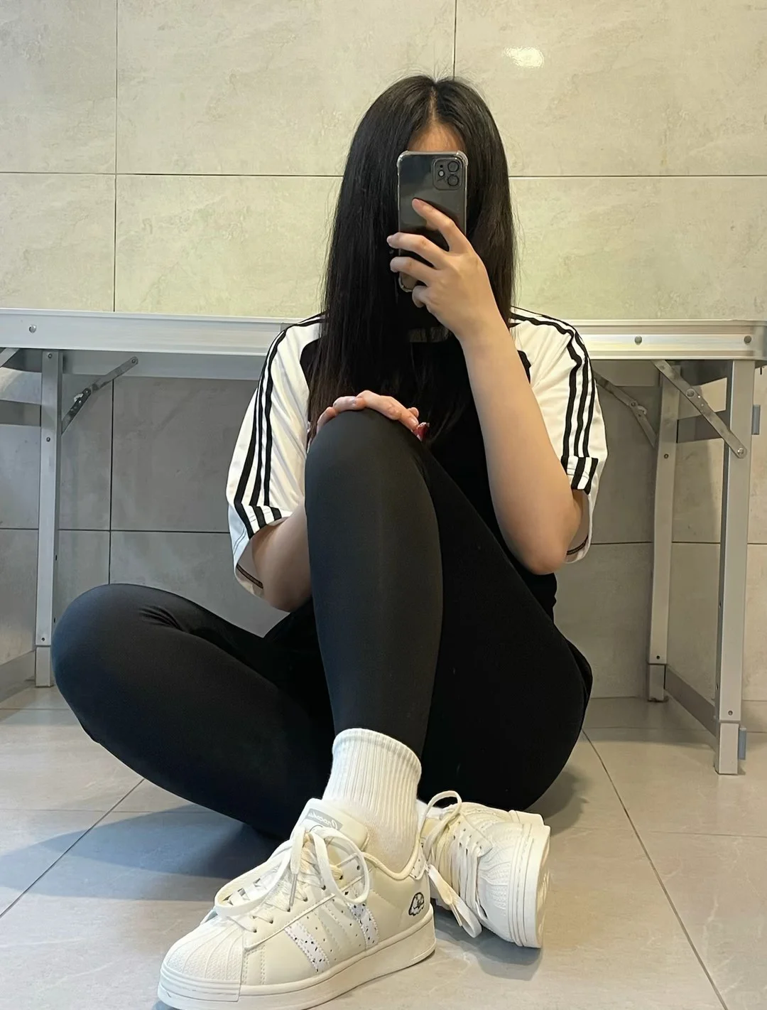 瑜伽裤yyds、黑色瑜伽裤搭配小白袜