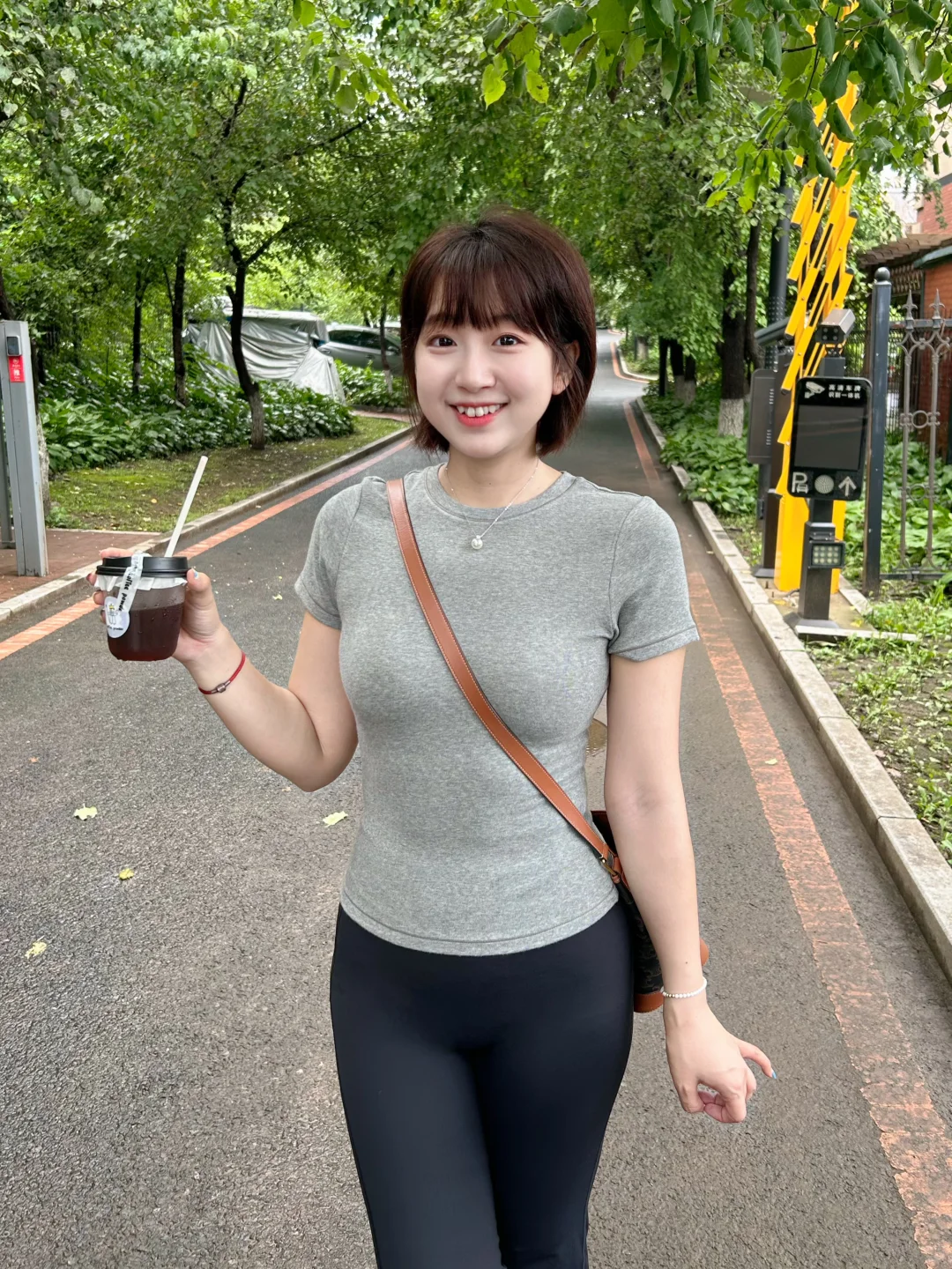 37岁122斤｜打工牛马的瑜伽裤look