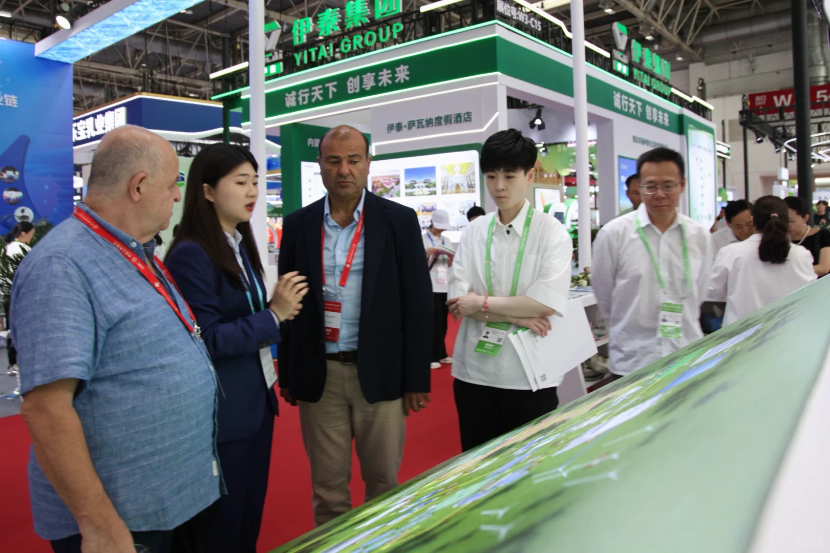 展会小翻译的一天：都在忙些啥？