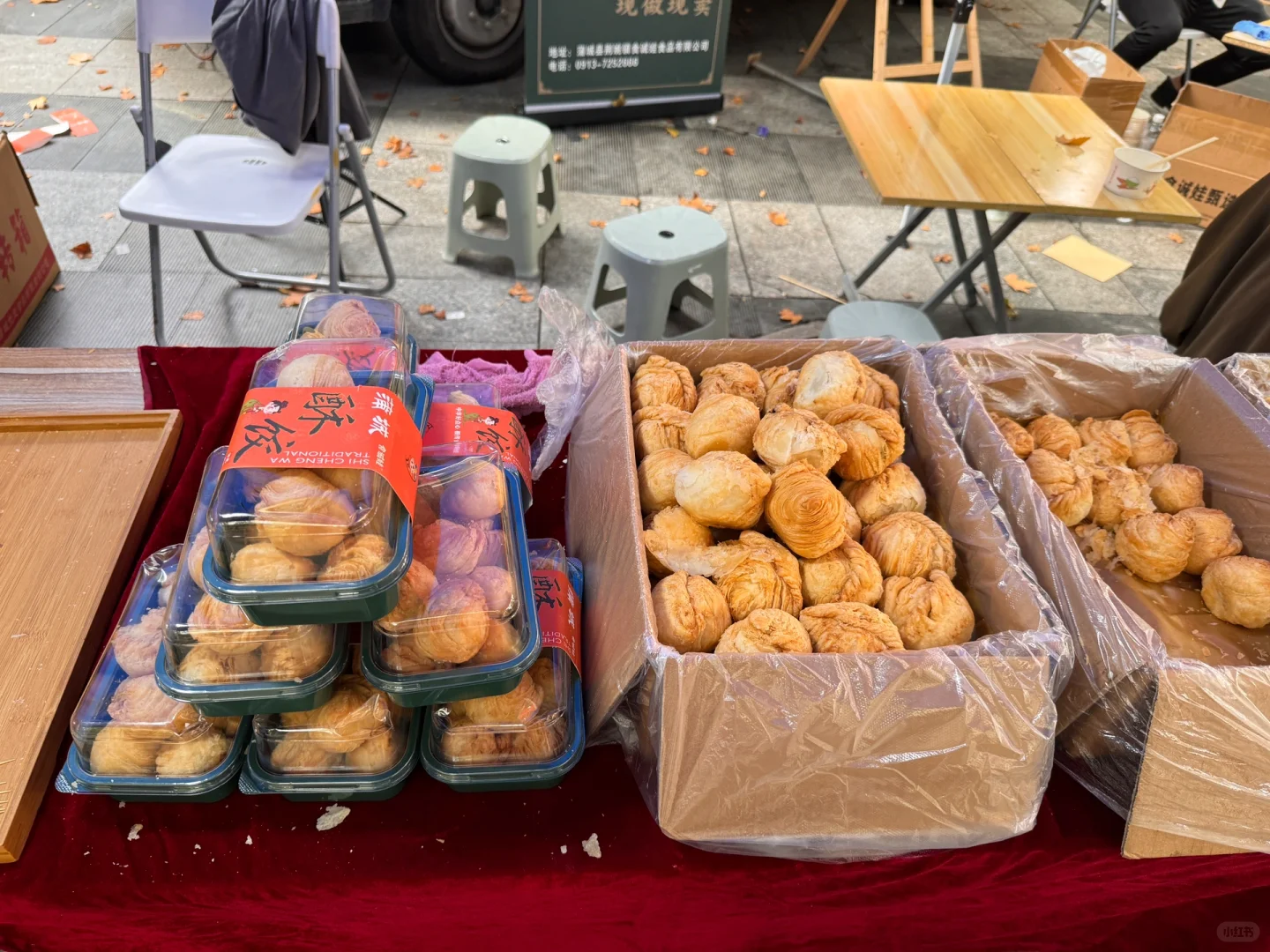 来逛学校的助农销售展啦?