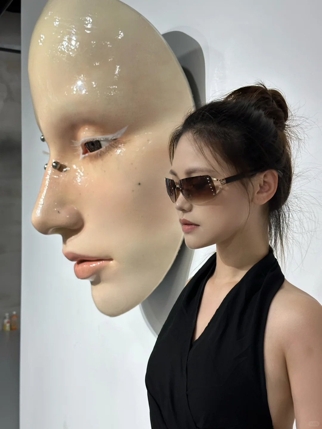 贵阳万象城巨脸展，科幻浪潮来袭