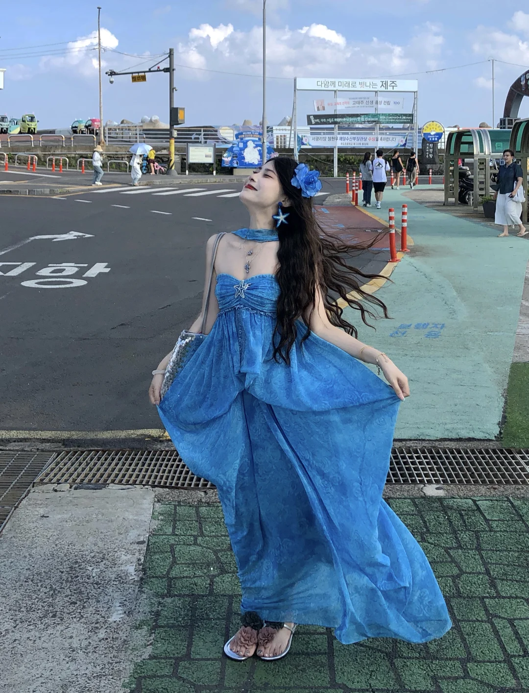 我天！！！被这个?露背裙美晕了！！泰漂亮辣