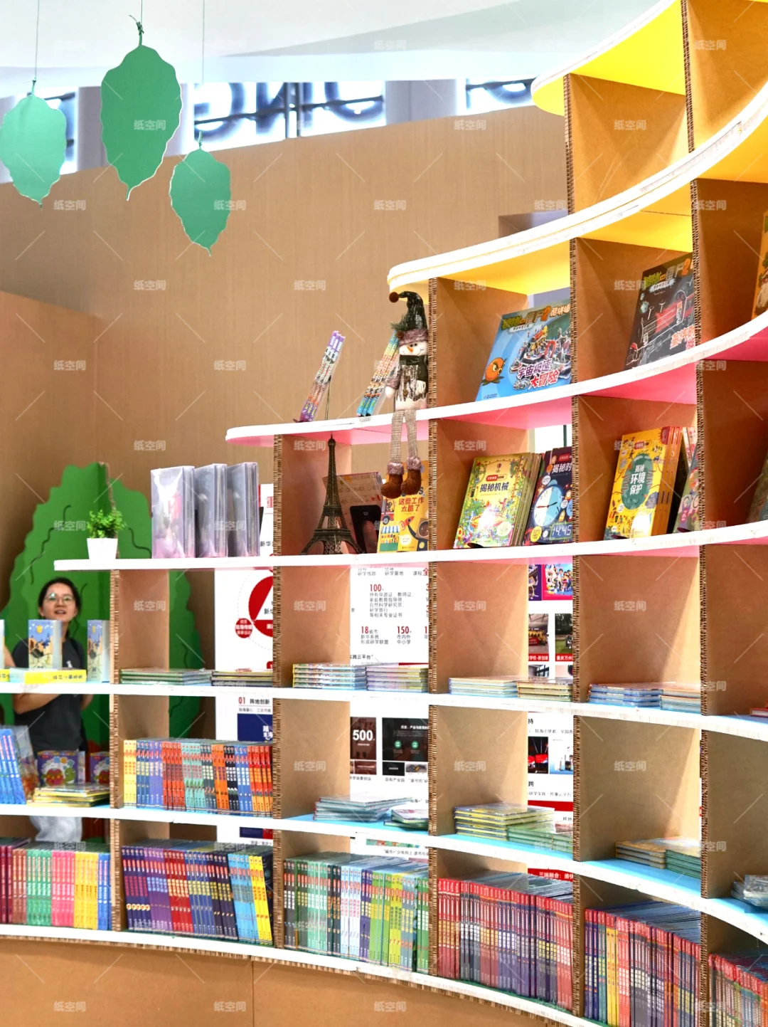 瓦楞纸爆改书博会?出版行业与纸的双重对话