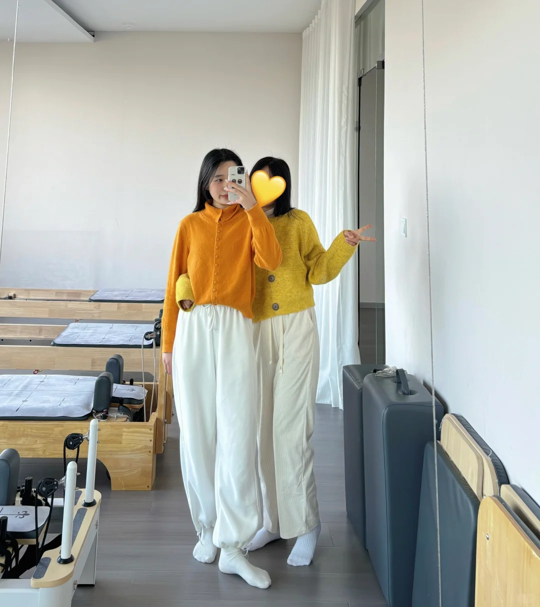 15套姐妹多巴胺瑜伽穿搭?瑜伽就这么穿！