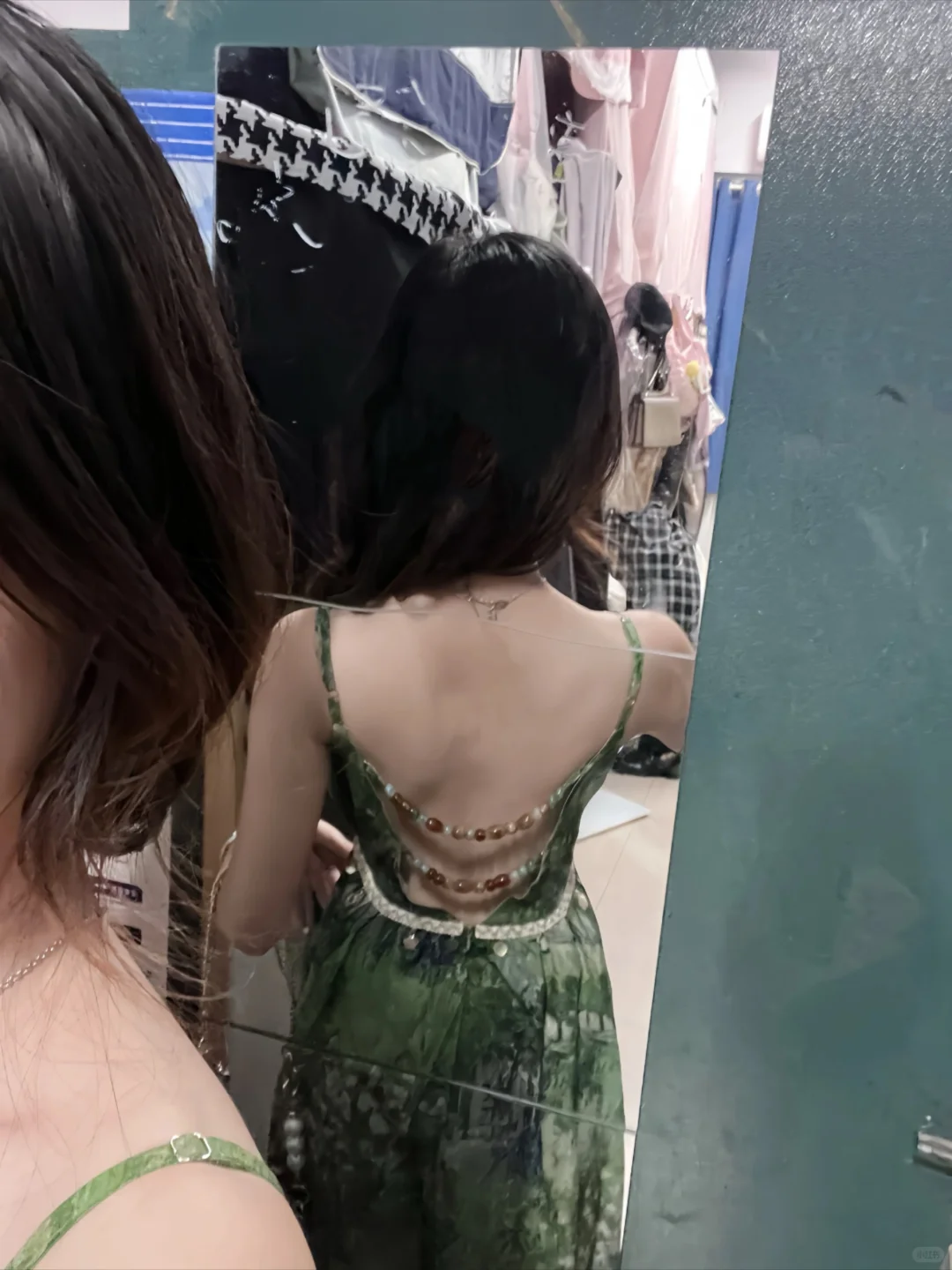 去三亚旅游穿哪一套！求求18选一!!!!