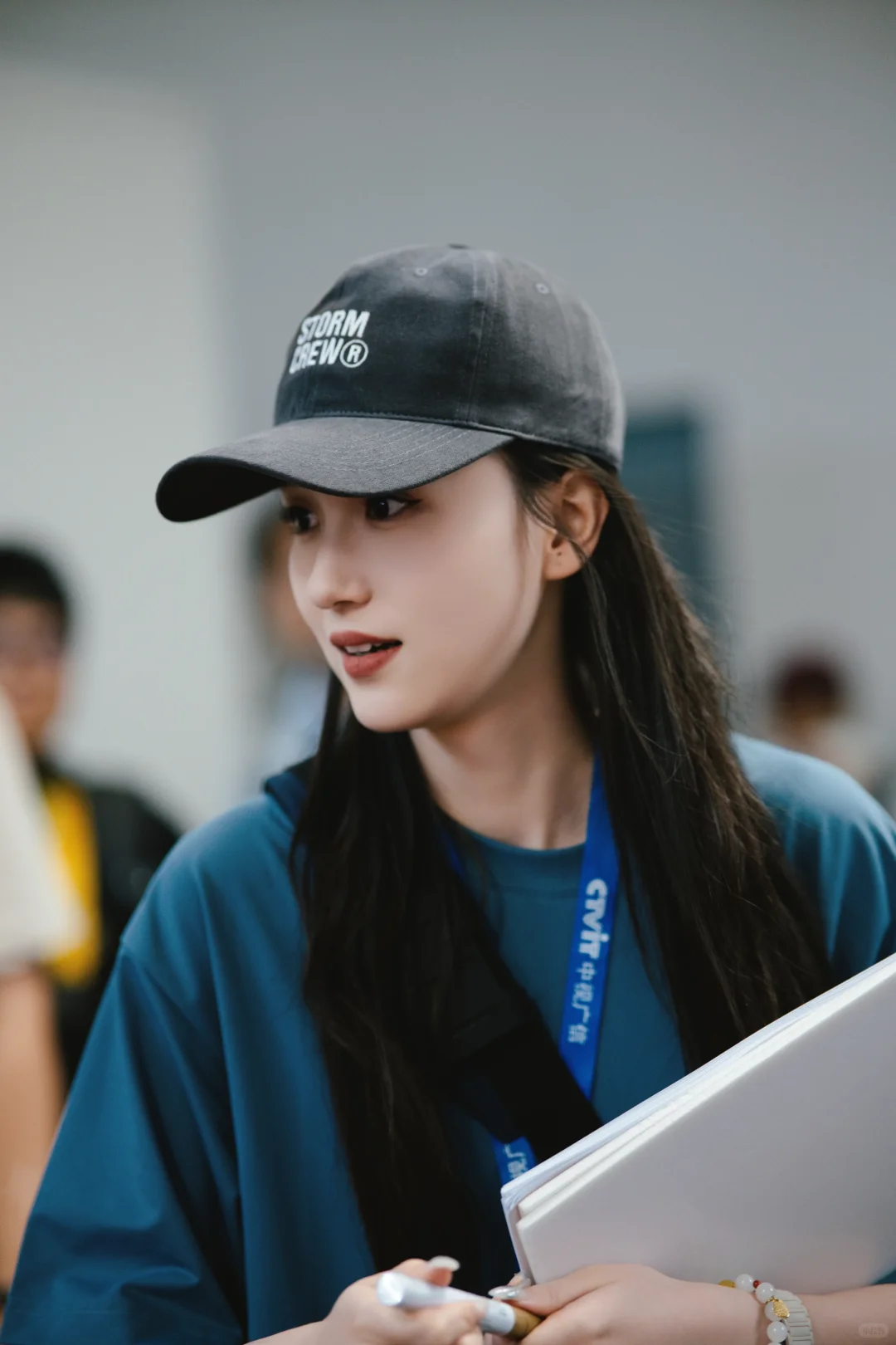 ??想看看朋友们和代代的合影！