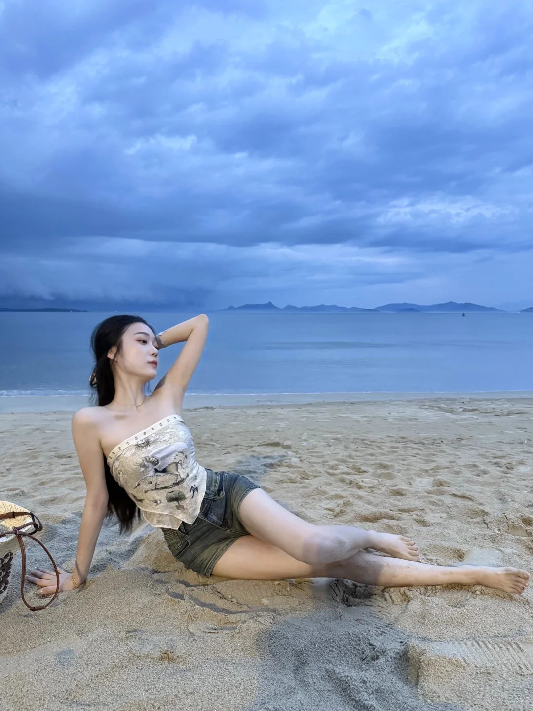 存一些在海滩边的拍照姿势?⋆｡♡˚ ༘ ? ?