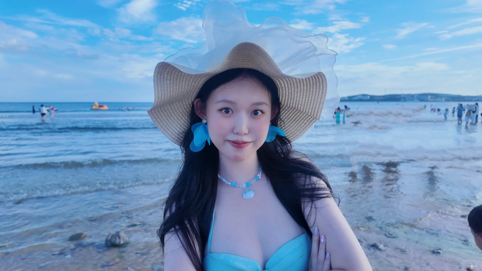 方圆脸女孩海边出片技巧