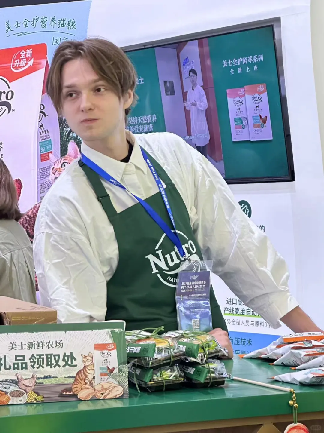 脚走穿了才总结出今年亚宠展?玩法