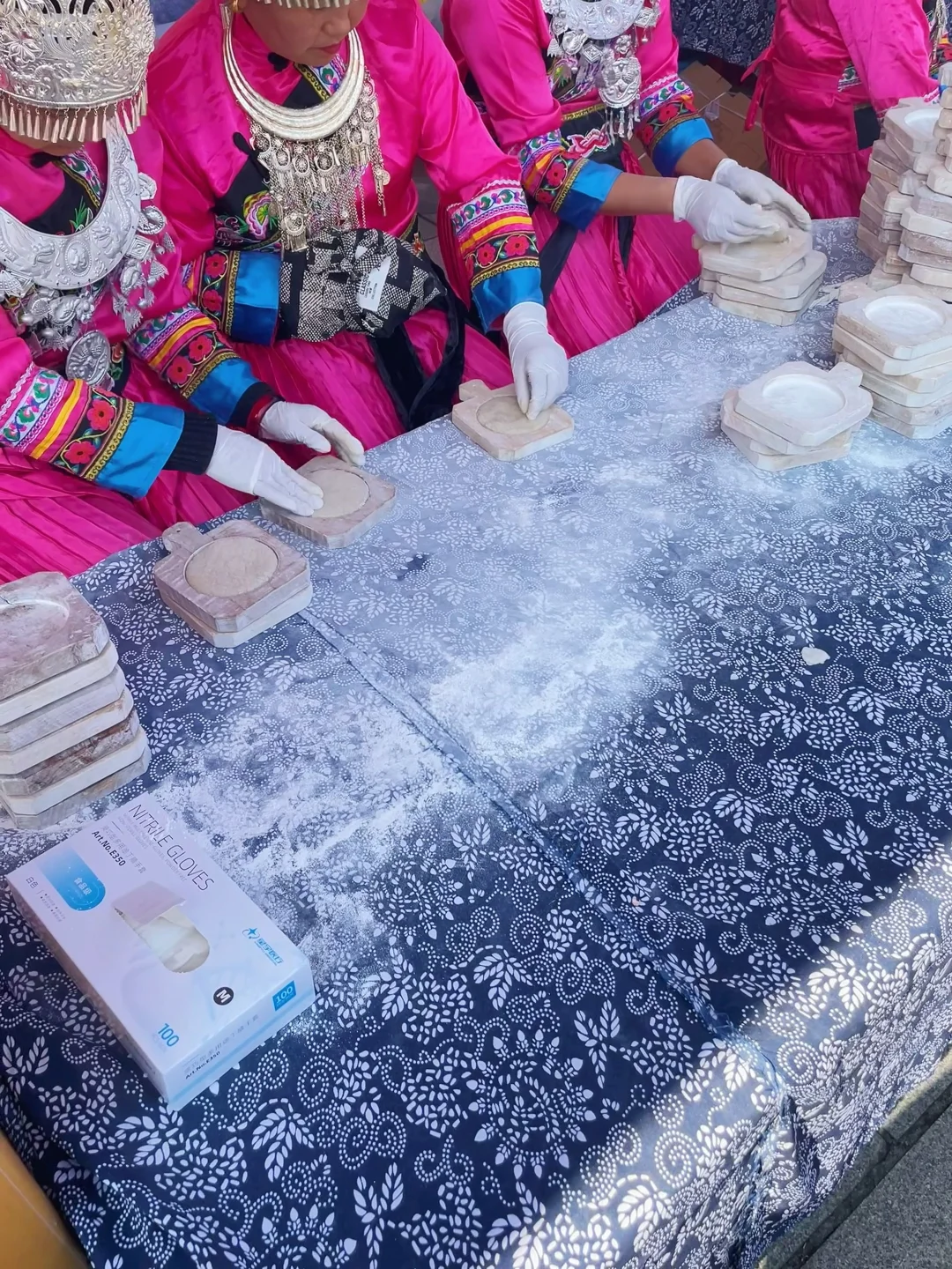 逛逛县城的丰收节