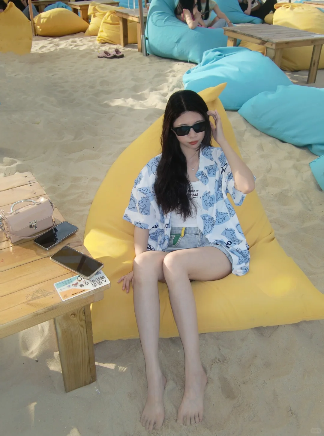 海边必备!吊带牛仔短裤LOOK?