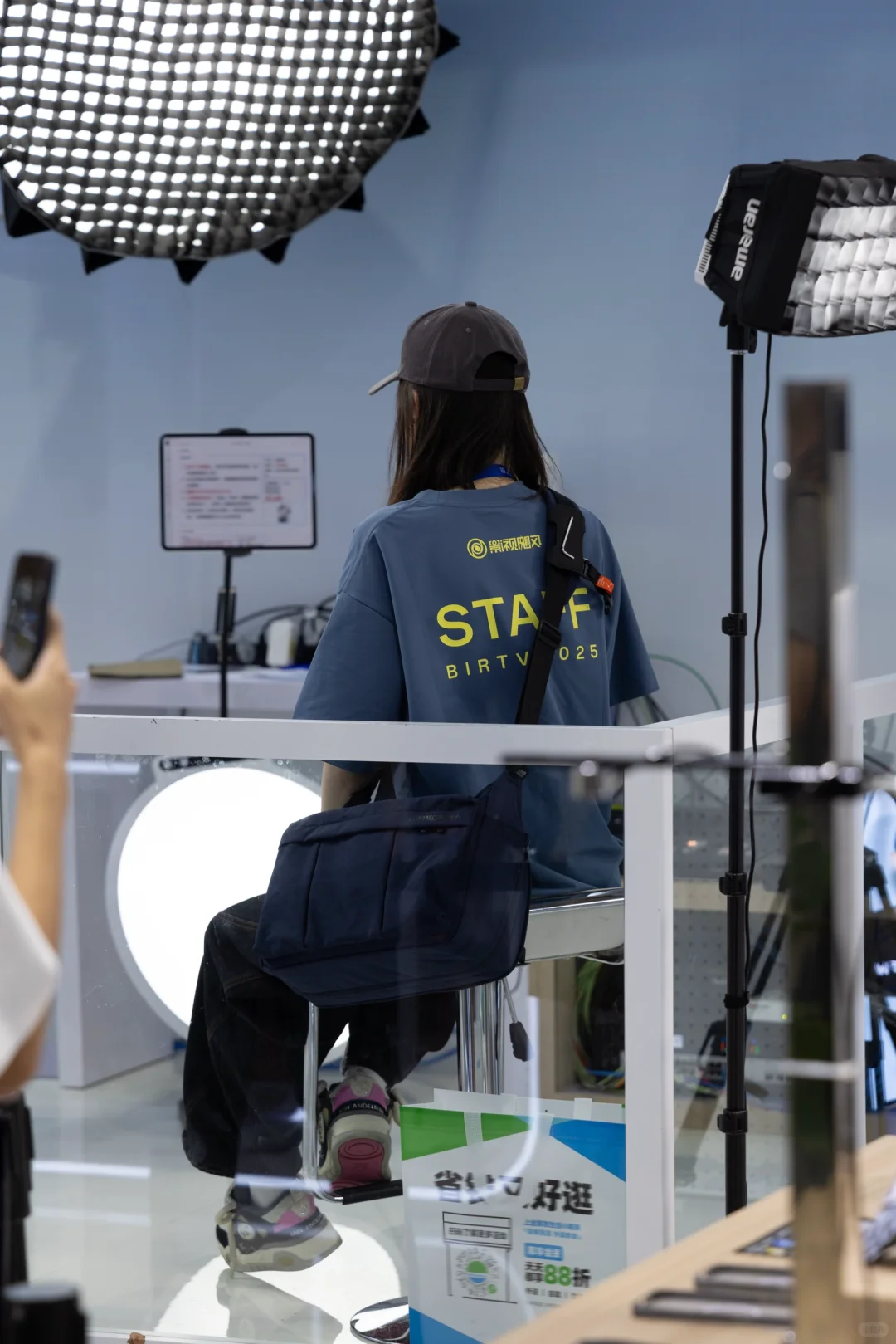 ??想看看朋友们和代代的合影！