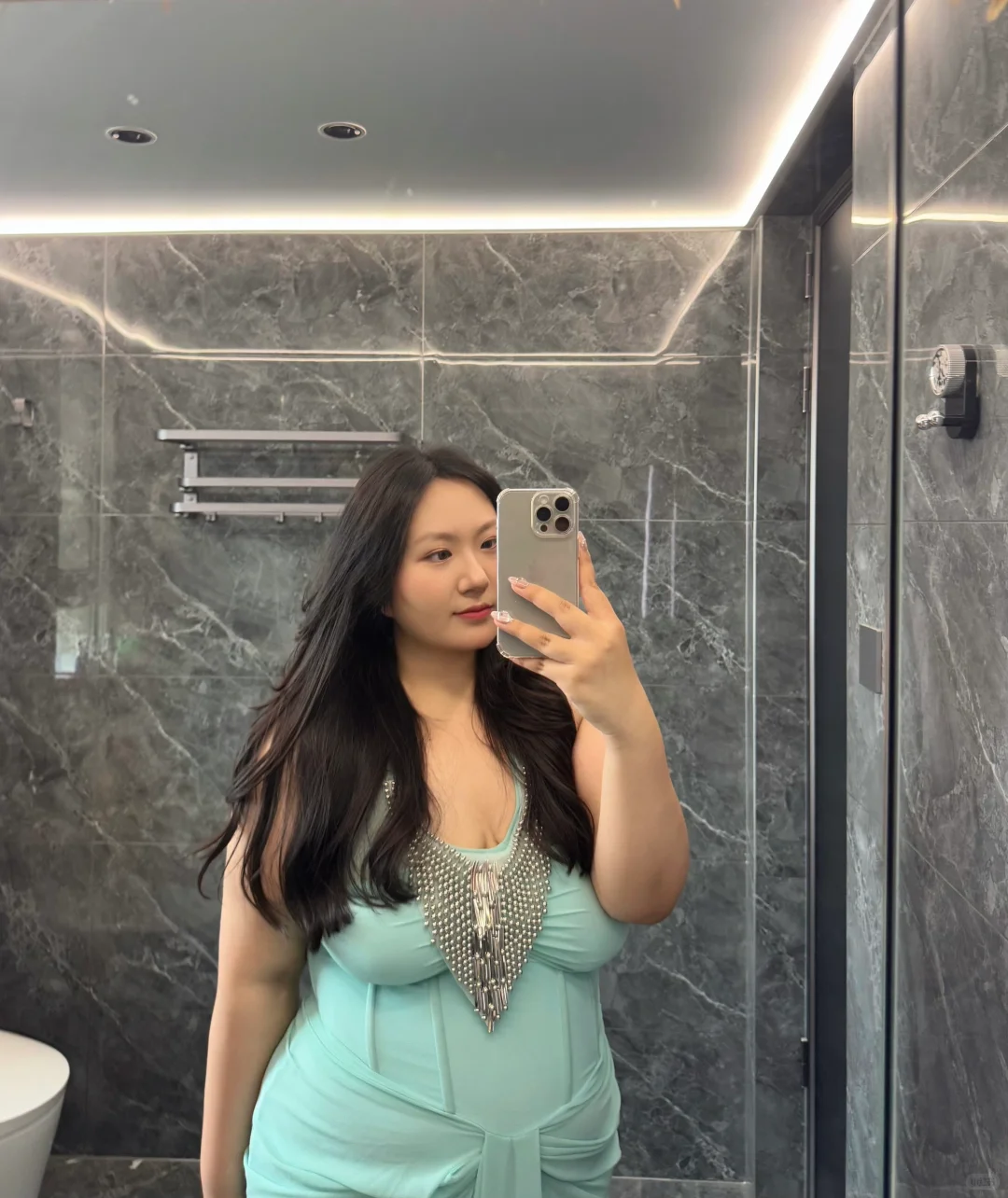 170斤｜两款超火海边?️挂脖连体裙选哪个？