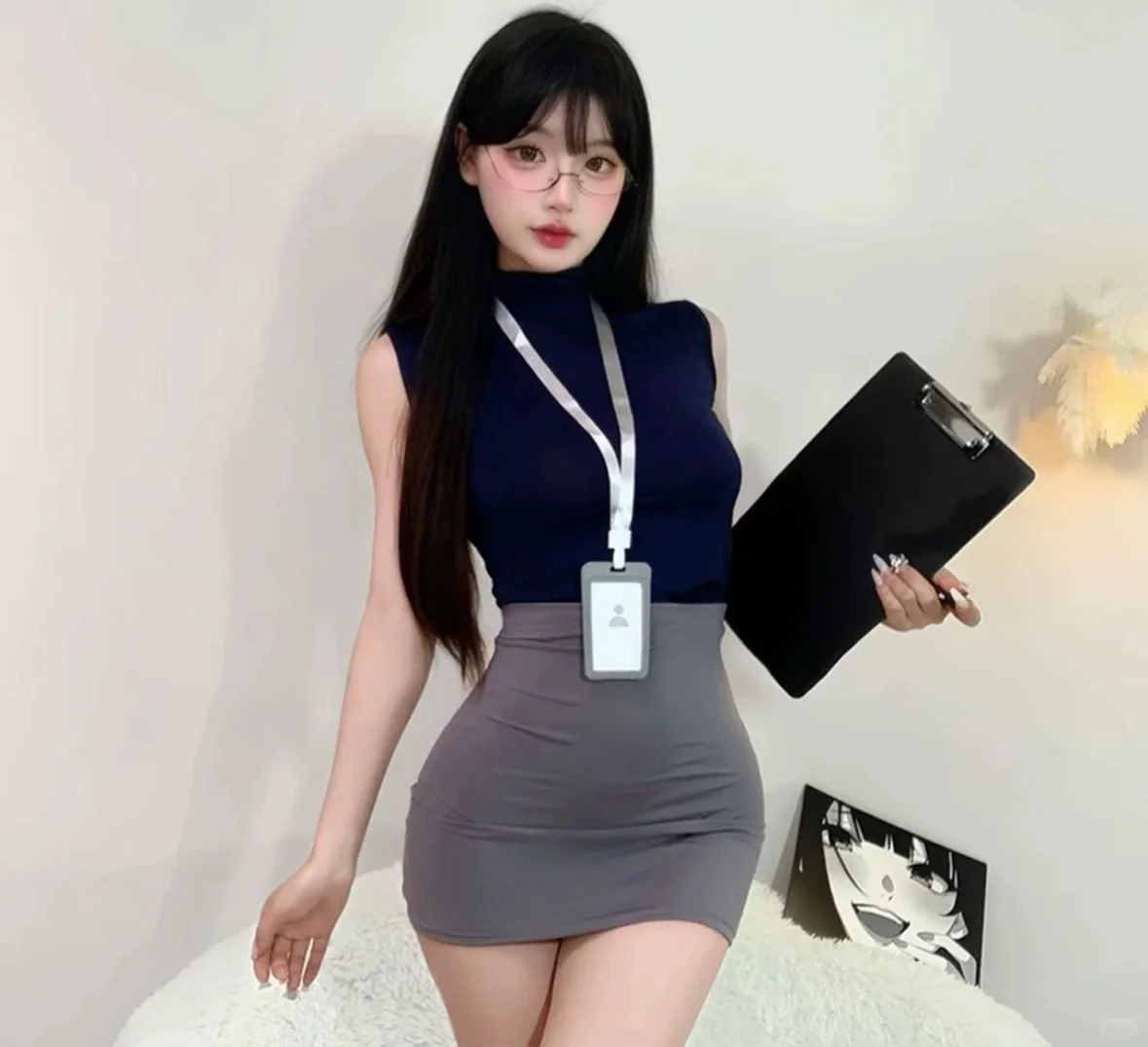 她穿得很规矩，动心的是他