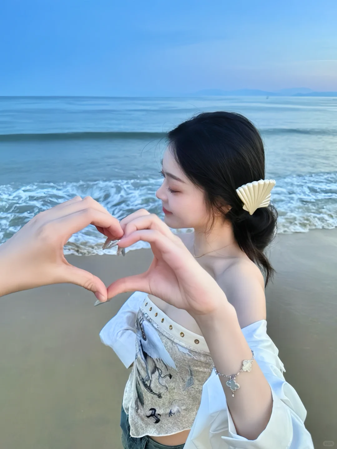 存一些在海滩边的拍照姿势?⋆｡♡˚ ༘ ? ?