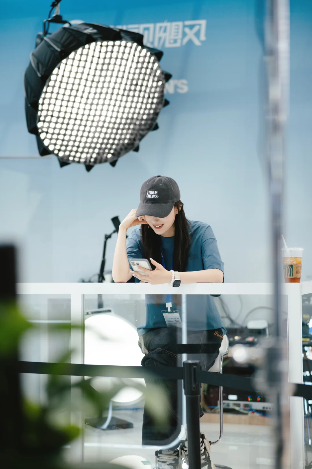 ??想看看朋友们和代代的合影！