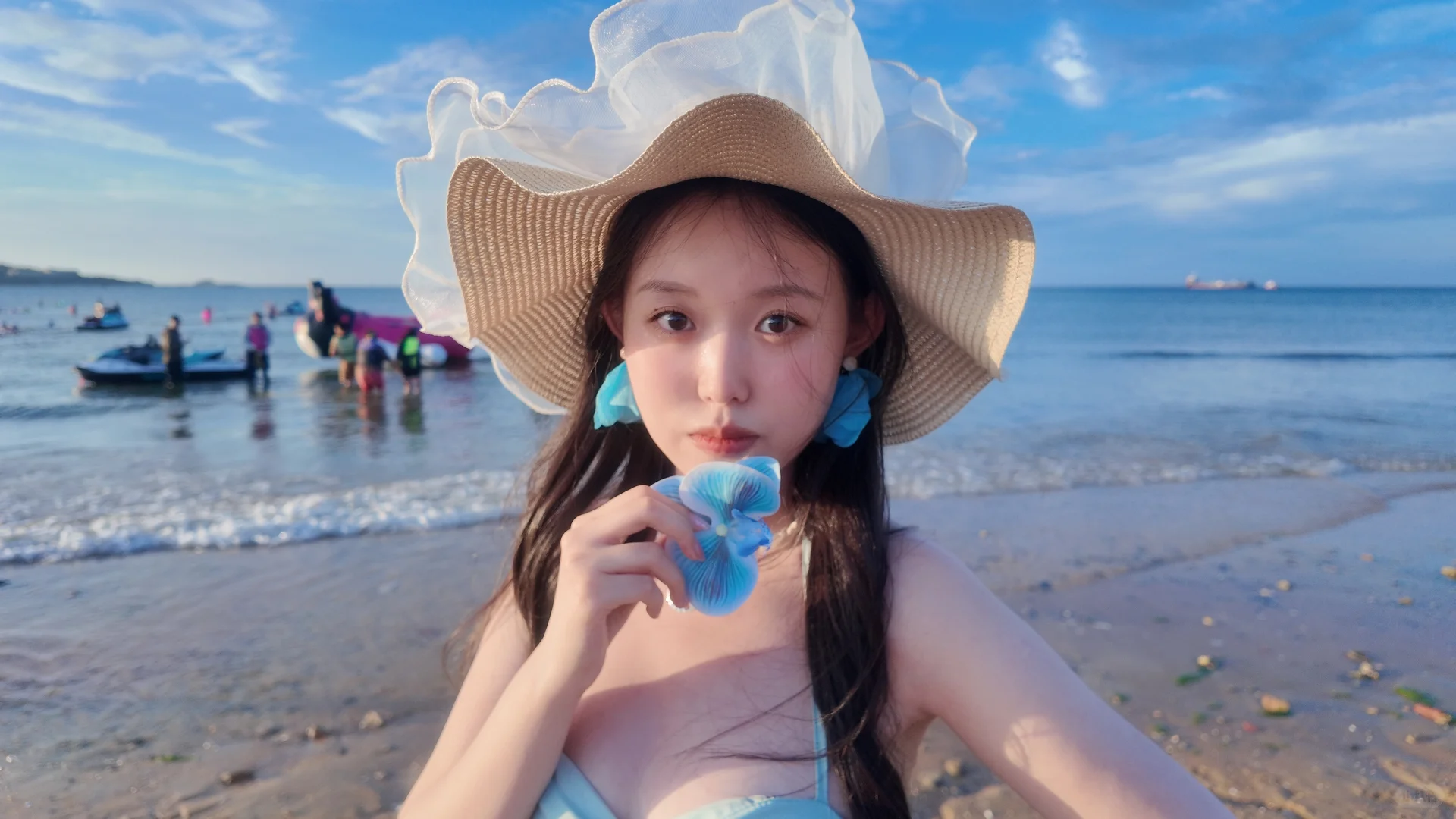 方圆脸女孩海边出片技巧