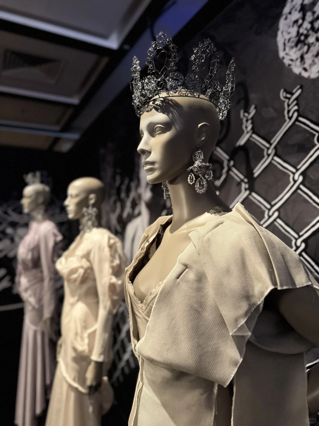 Vivienne Westwood 她和她的珠寶展