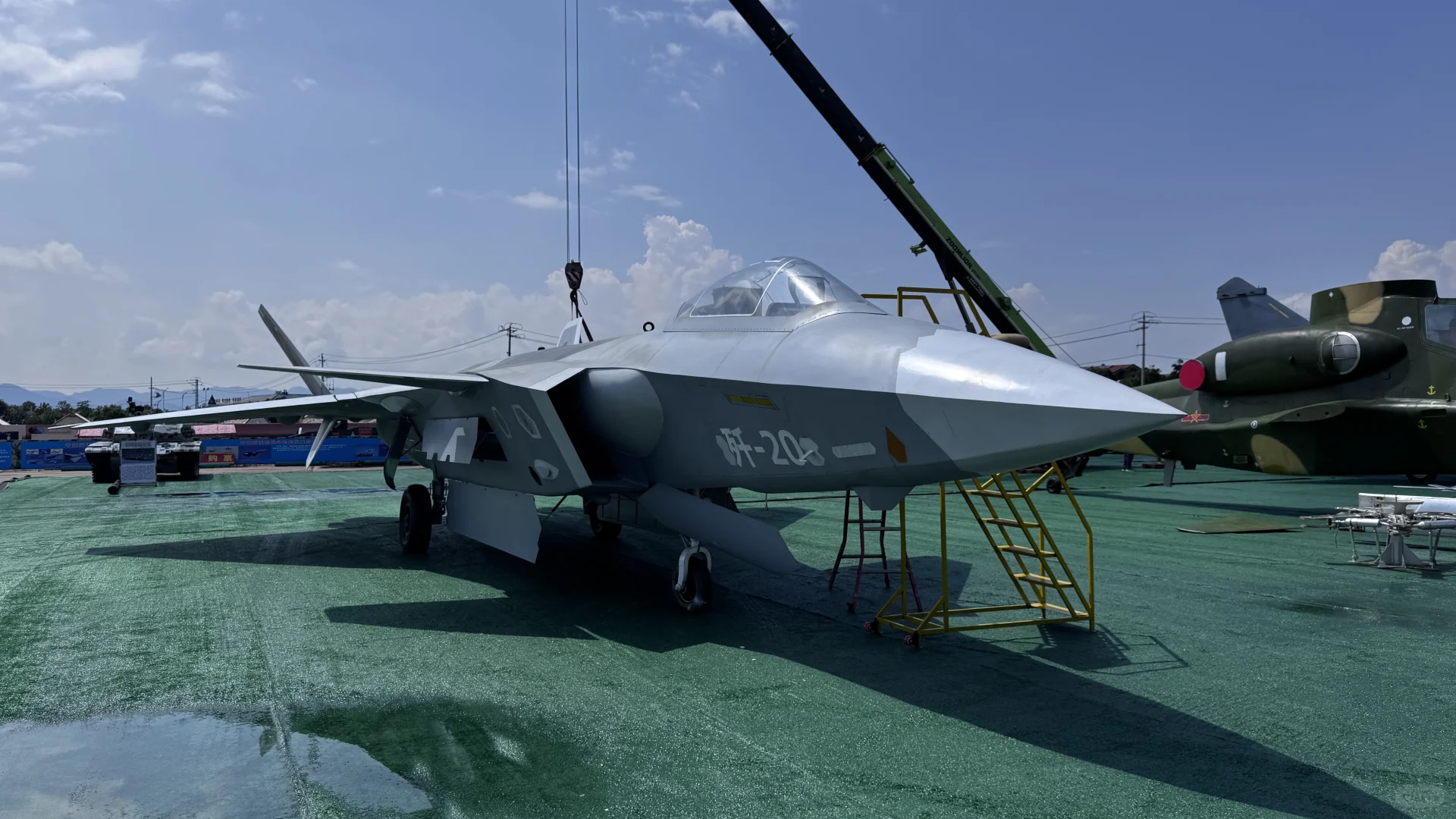 今天误入一个神秘地方，居然有大杀器