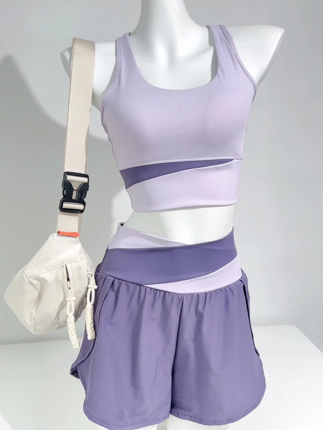 ?是可可爱爱的粉色瑜伽服呀～49?买了一套！