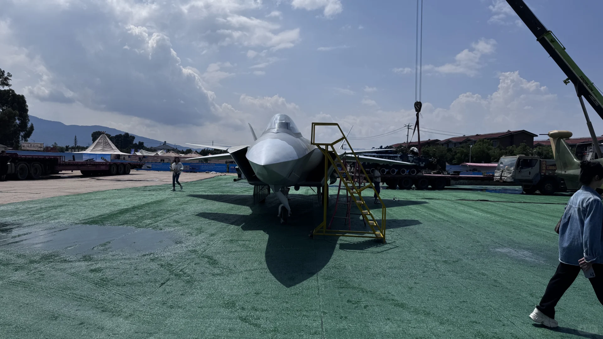 今天误入一个神秘地方，居然有大杀器