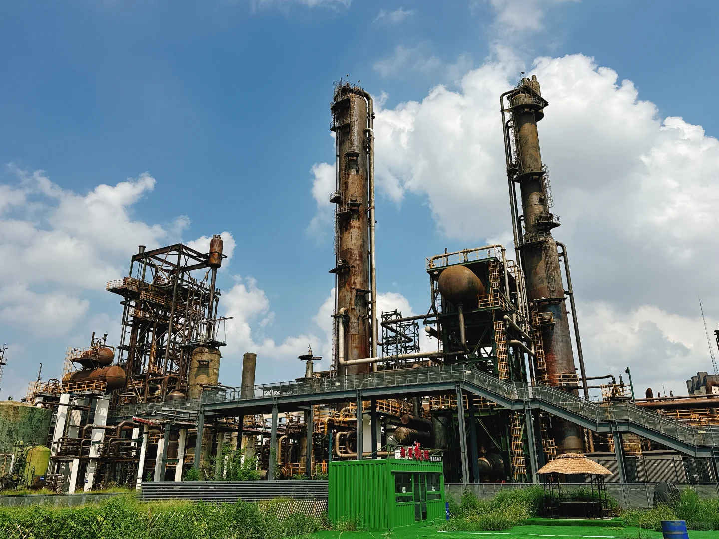 沧州工厂硬朗风网红地：大化工业遗存文化区