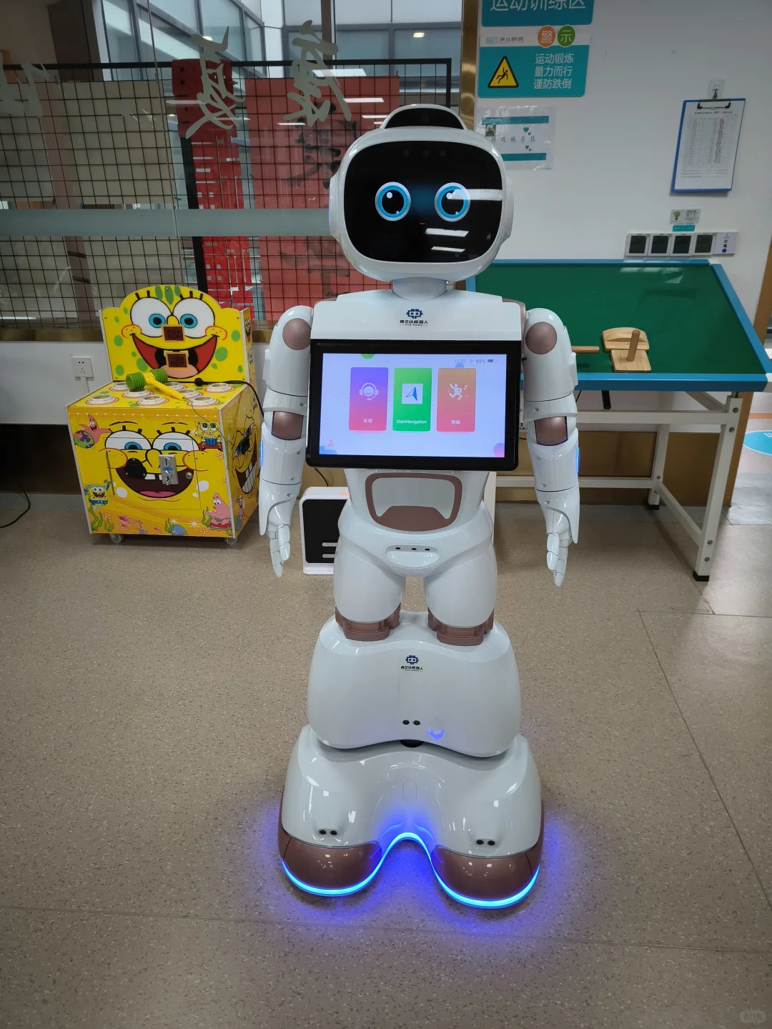 在深圳，哪里可以买到最新的银发周边产品？