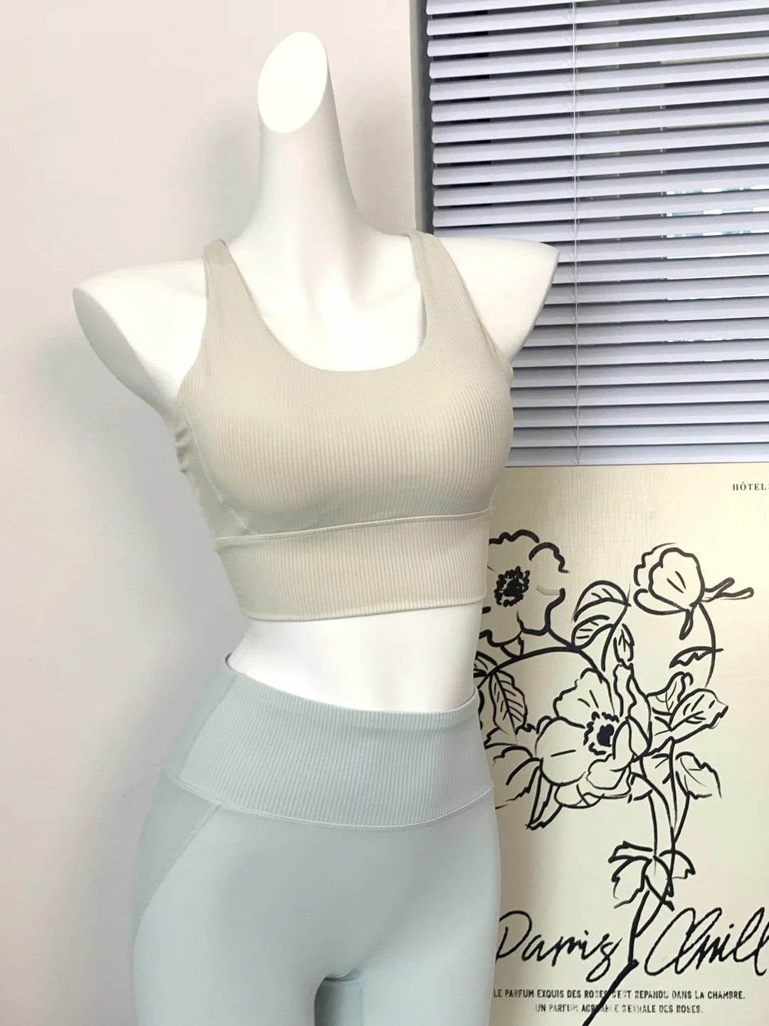 被问爆? 这组运动穿搭谁穿谁好看 才20+?