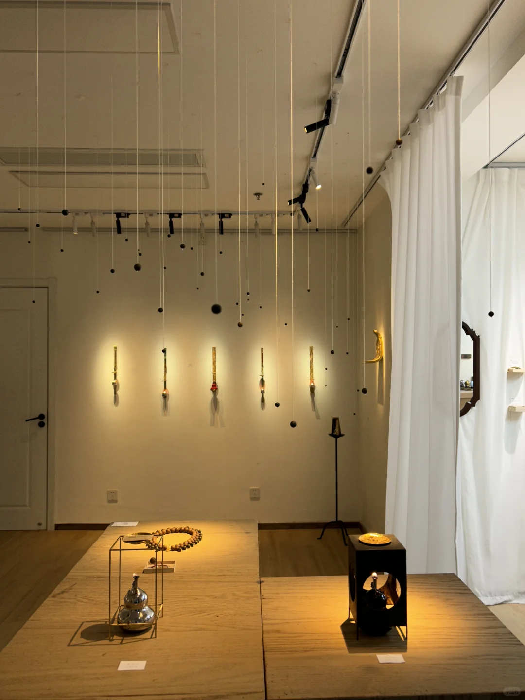 上海看展｜被光治愈的空间 夜晚看更美