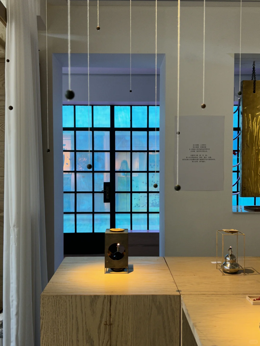 上海看展｜被光治愈的空间 夜晚看更美