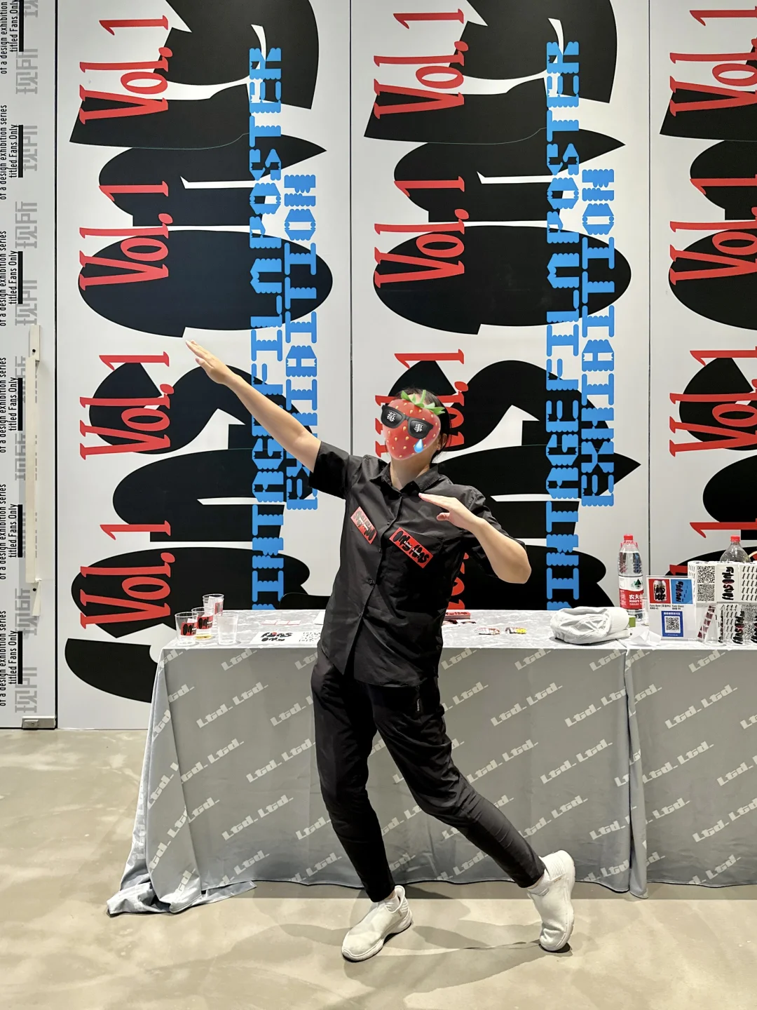 这个海报展让我觉得平面设计师比建筑师——