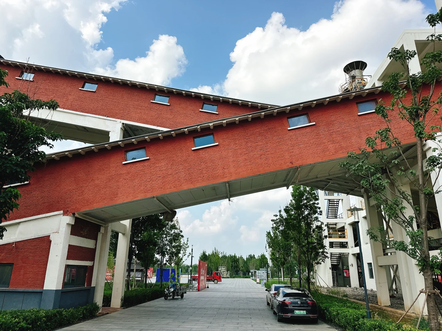 沧州工厂硬朗风网红地：大化工业遗存文化区