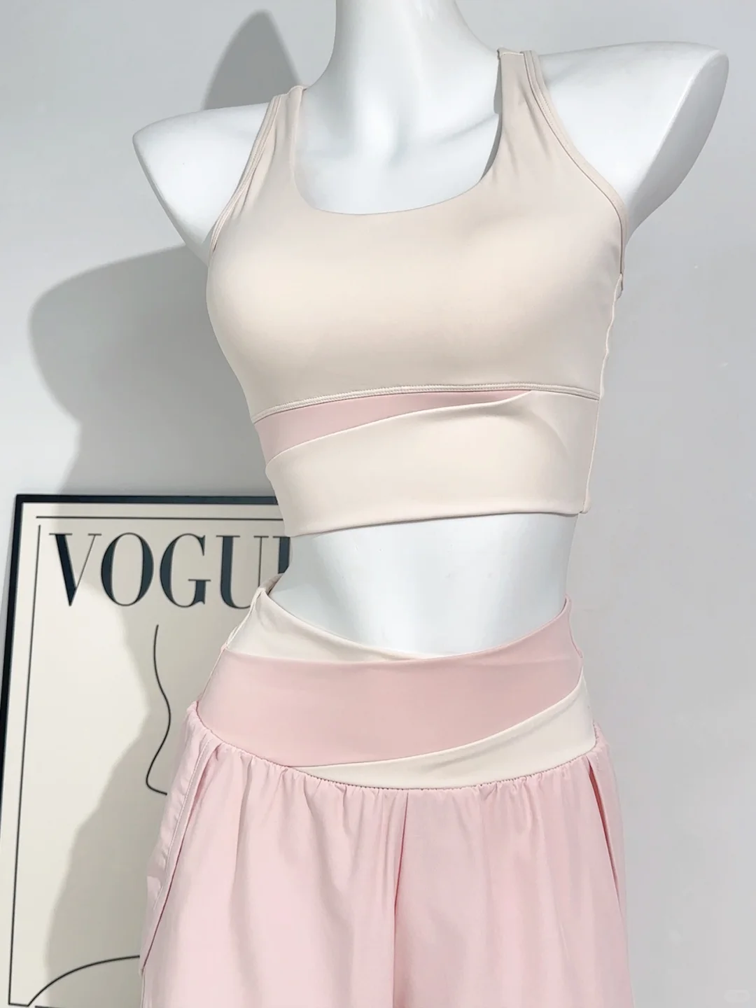 ?是可可爱爱的粉色瑜伽服呀～49?买了一套！