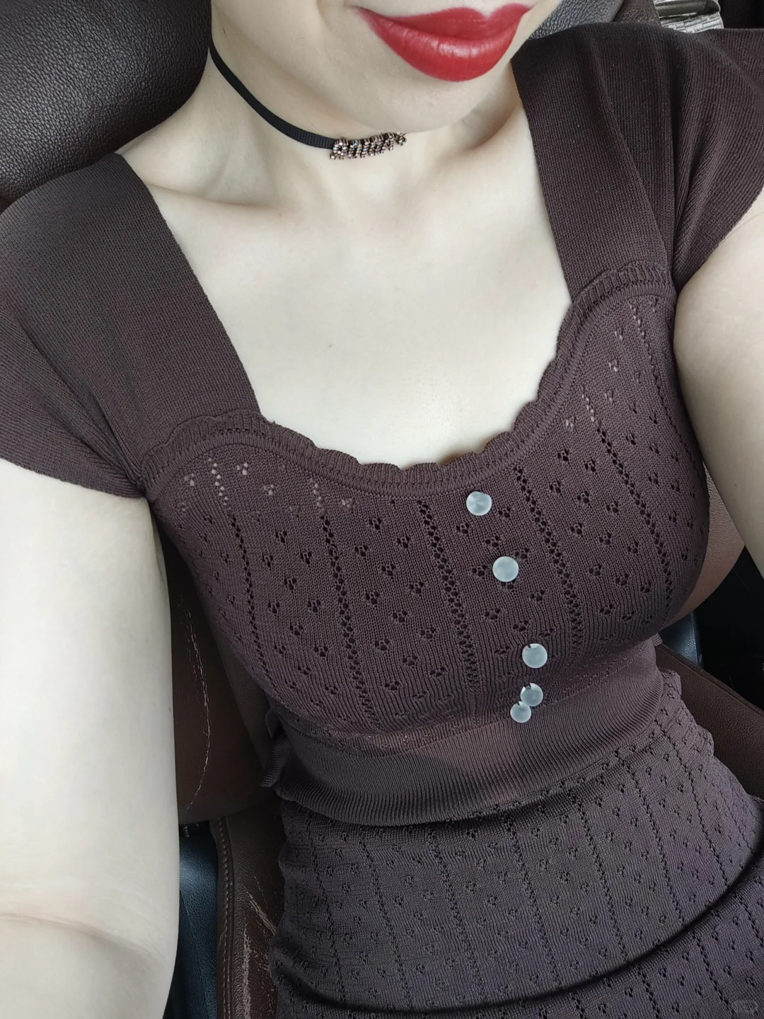 咖色丝袜小妈裙，deicy让我穿出了熟女感