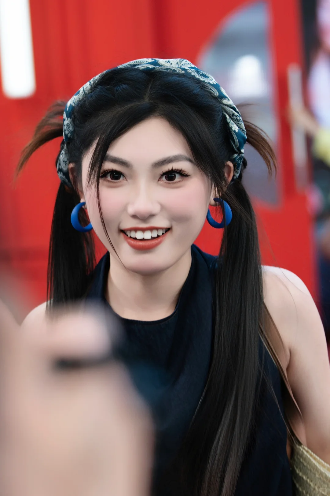 上海视觉影像产业展，?到古灵精怪的小姐姐