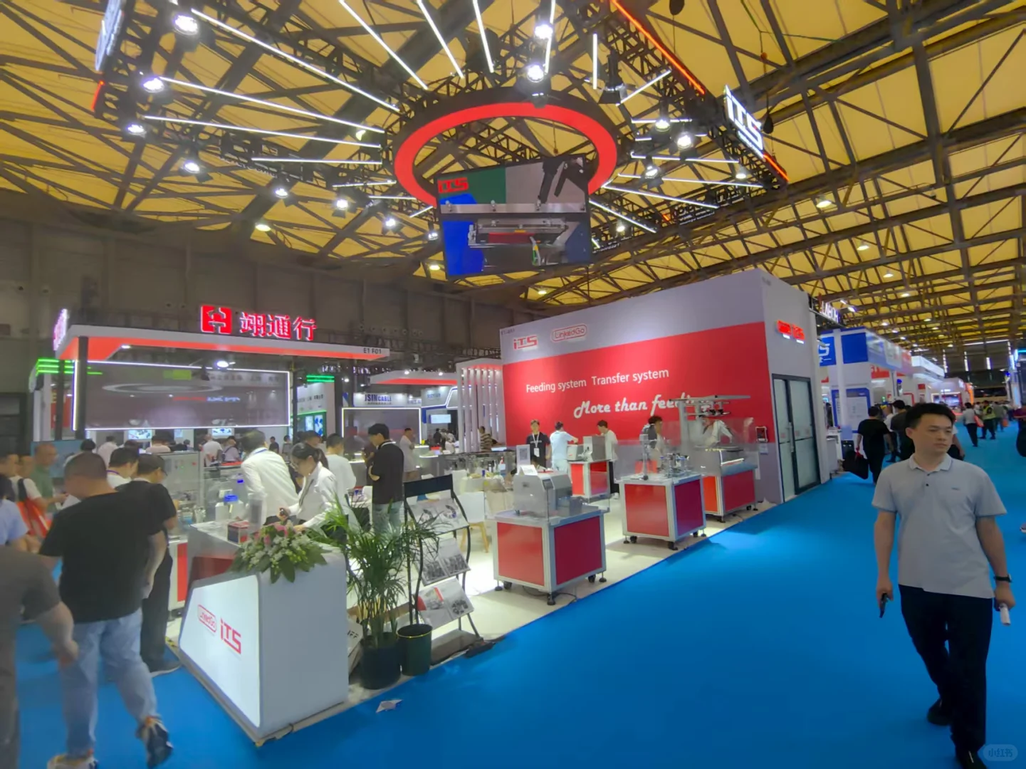 终于去到机器人展了机器人展