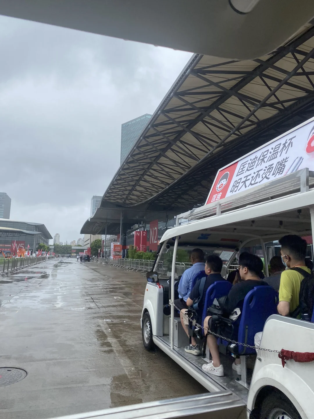 周末去百货展逛了 搭建和逛街都可以找我?